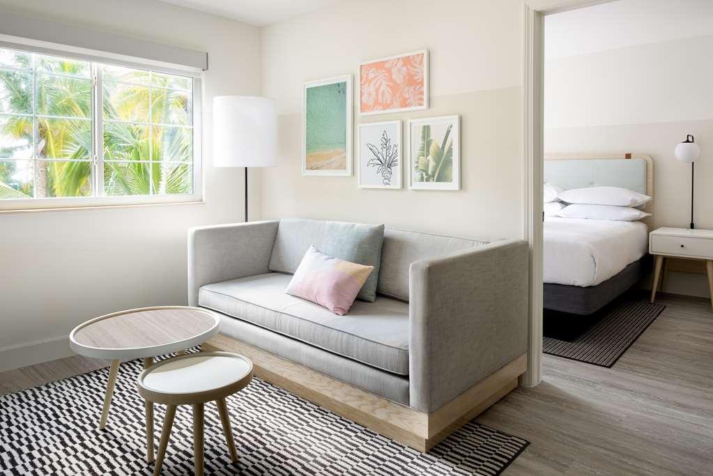 Comfort Suites Seven Mile Beach George Town Zimmer foto